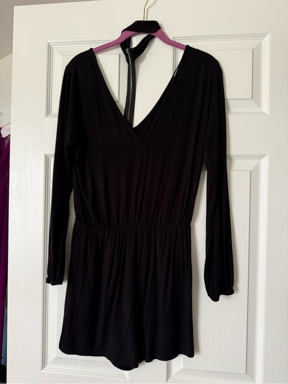 Black romper M choker neck accent